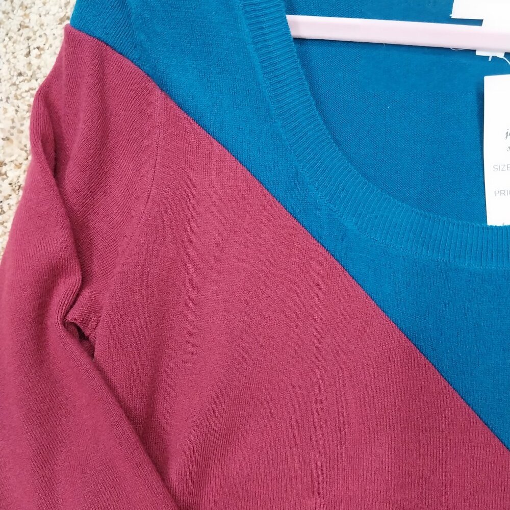 3434 Size Large Upcycled New York and Co. Two Toned Sweater - Picture 2 of 6